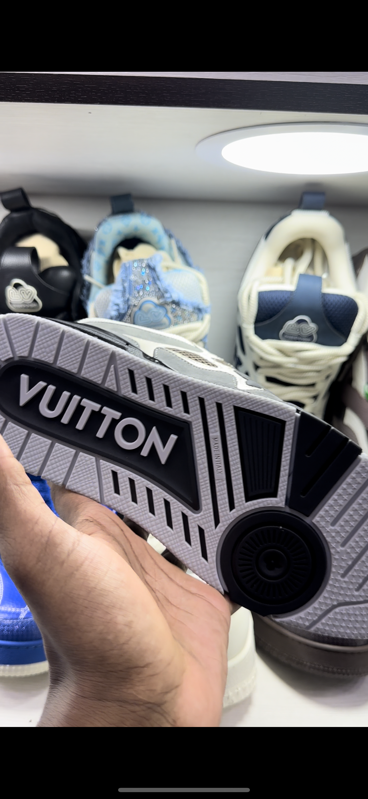 LV - 1854 GREY