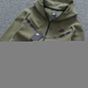 Conjunto NK Tech Fleece