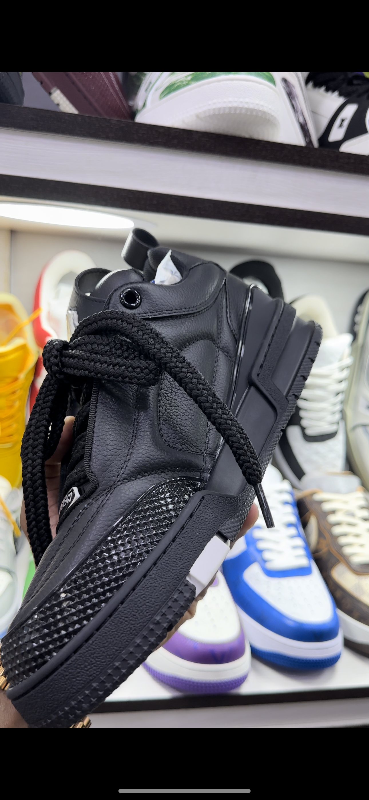 LV - skate couro black